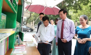 Quỹ Thiện Tâm trao tặng 31 xe ô tô thư viện lưu động cho các tỉnh, thành phố
