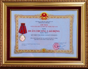 Quỹ Thiện Tâm đón nhận Huân chương Lao động hạng Nhất của Chủ tịch nước