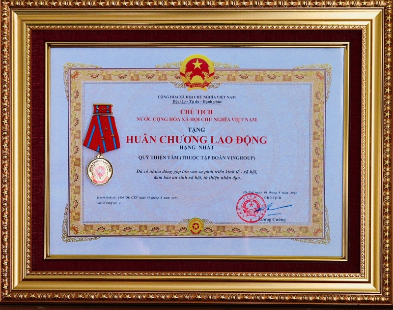 Quỹ Thiện Tâm đón nhận Huân chương Lao động hạng Nhất của Chủ tịch nước